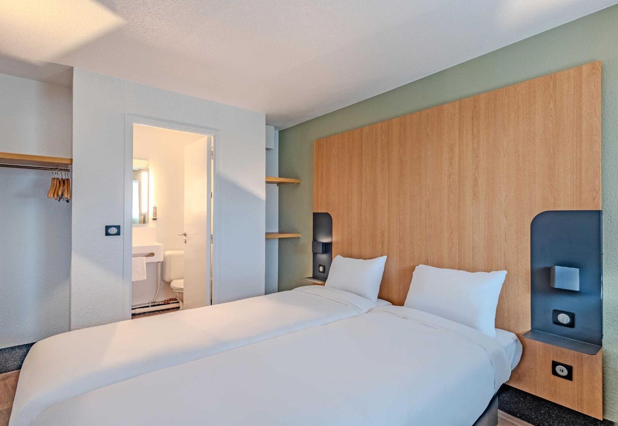 Brest Kergaradec Aéroport Hotel 2*